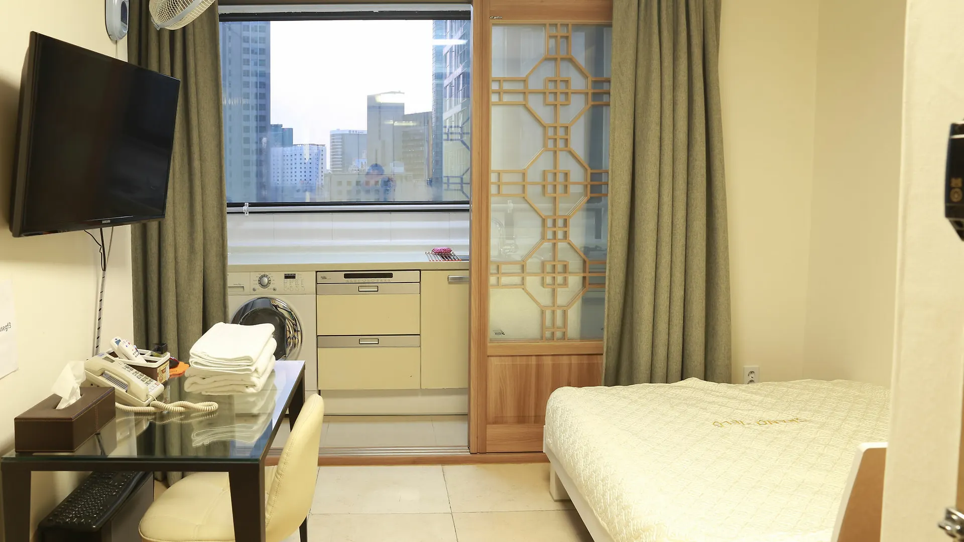 Hotel Grand Field Residence Hostel Seoul
