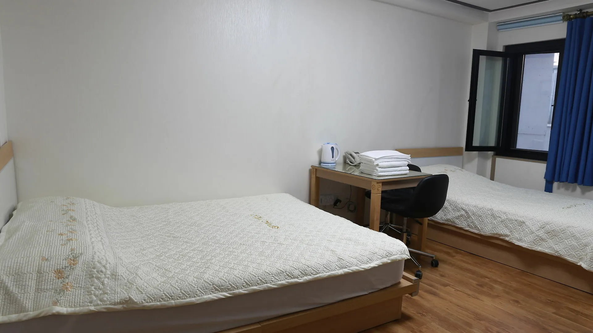 Hotel Grand Field Residence Hostel Seoul