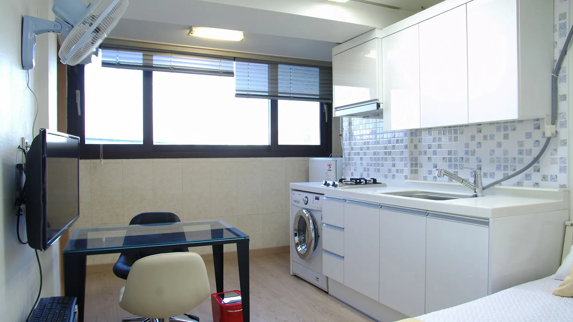 Hotel Grand Field Residence Hostel Seoul